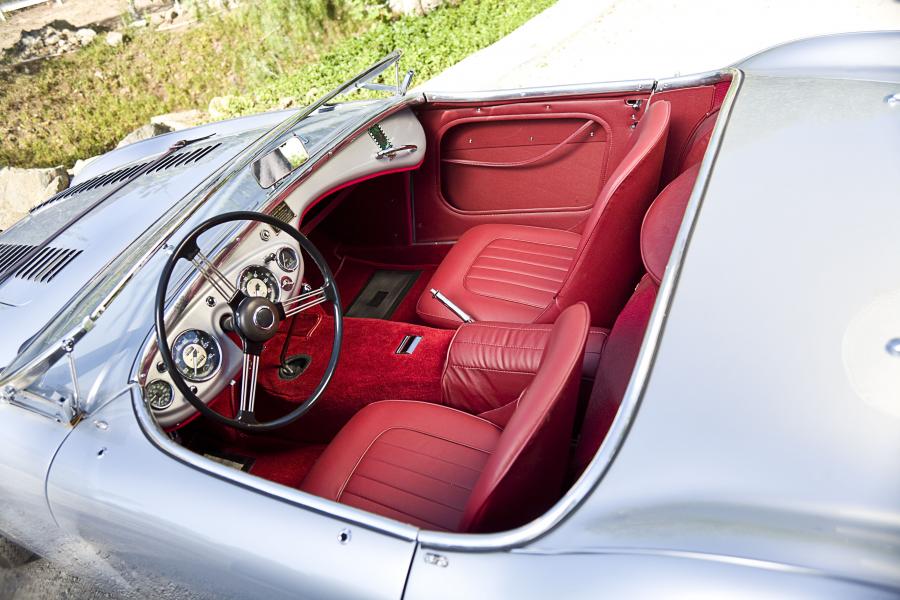 Интерьер Austin-Healey 100M Le Mans Roadster (BN2) 1955 года  (фото 30 из 81)